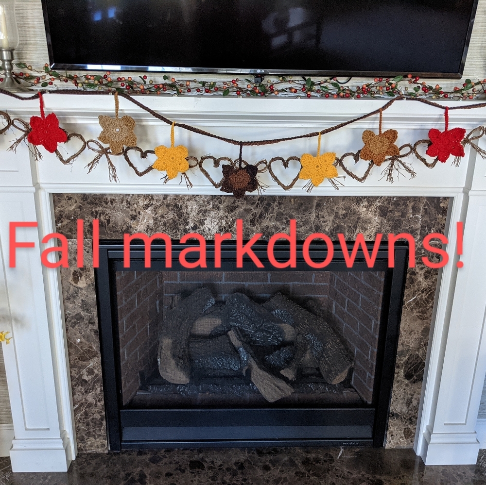 🎃 Fall markdowns before donating! 🎃